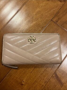 Tory Burch Quilted Zip-Around Wallet in Beige
